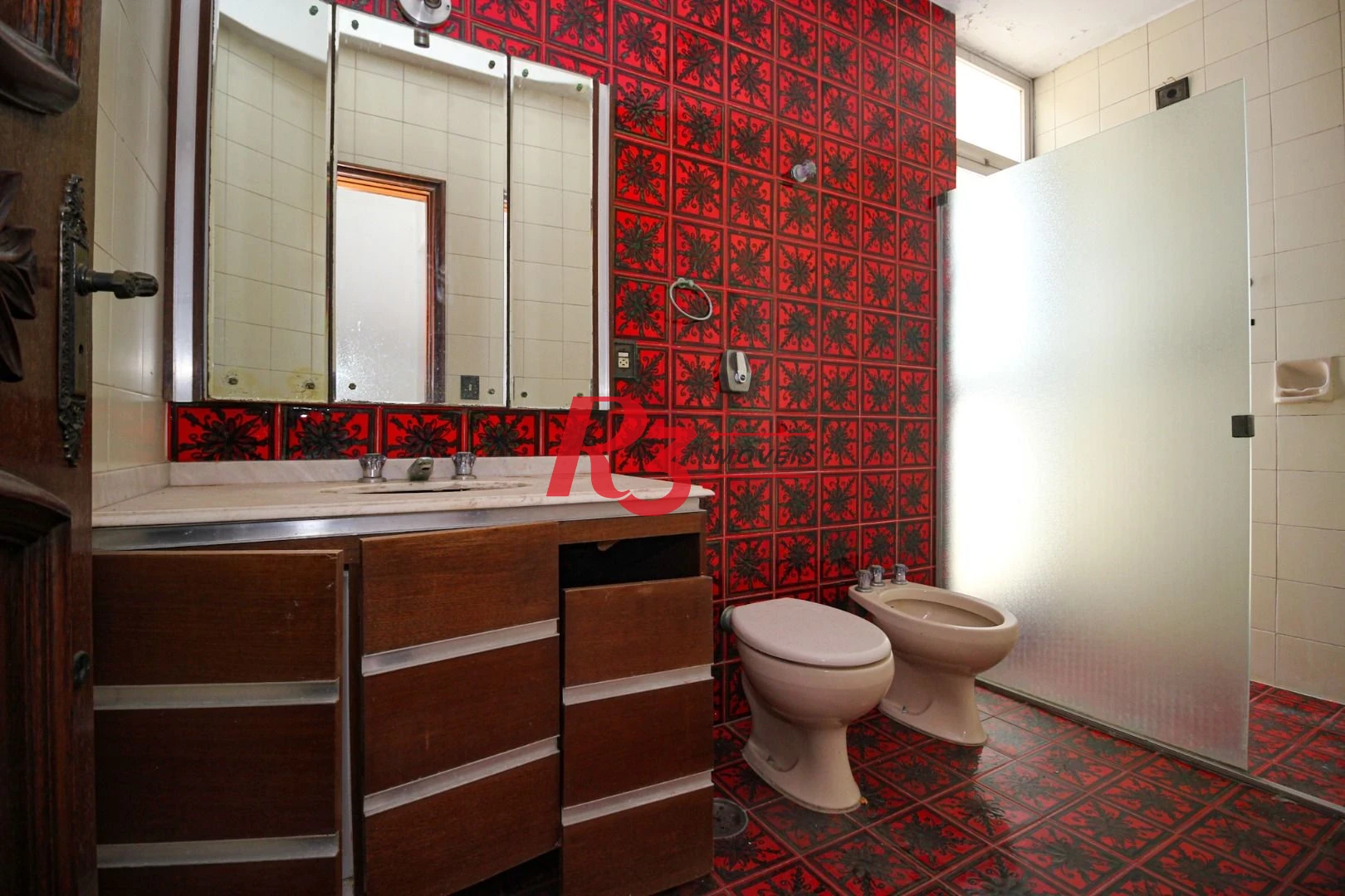 Sobrado para alugar com 4 dormitórios 1 Suíte, 390 m² Piscina, 2 VGS Boqueirão Santos/SP