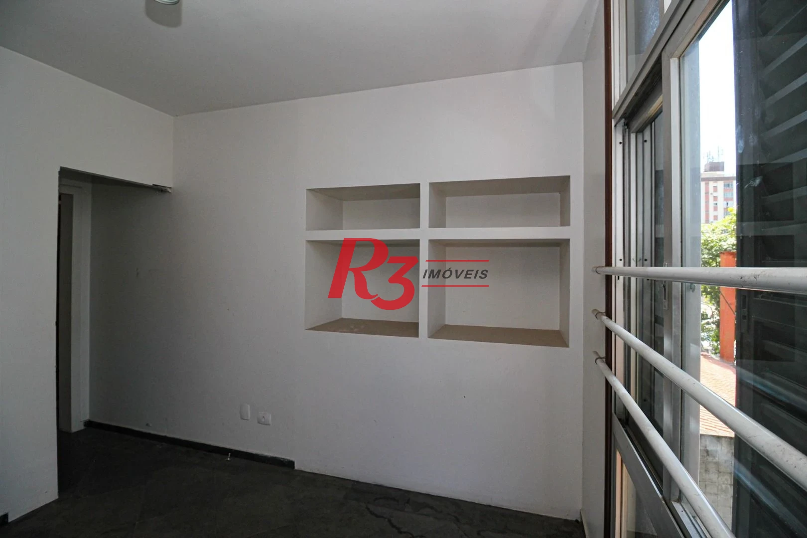 Sobrado para alugar com 4 dormitórios 1 Suíte, 390 m² Piscina, 2 VGS Boqueirão Santos/SP