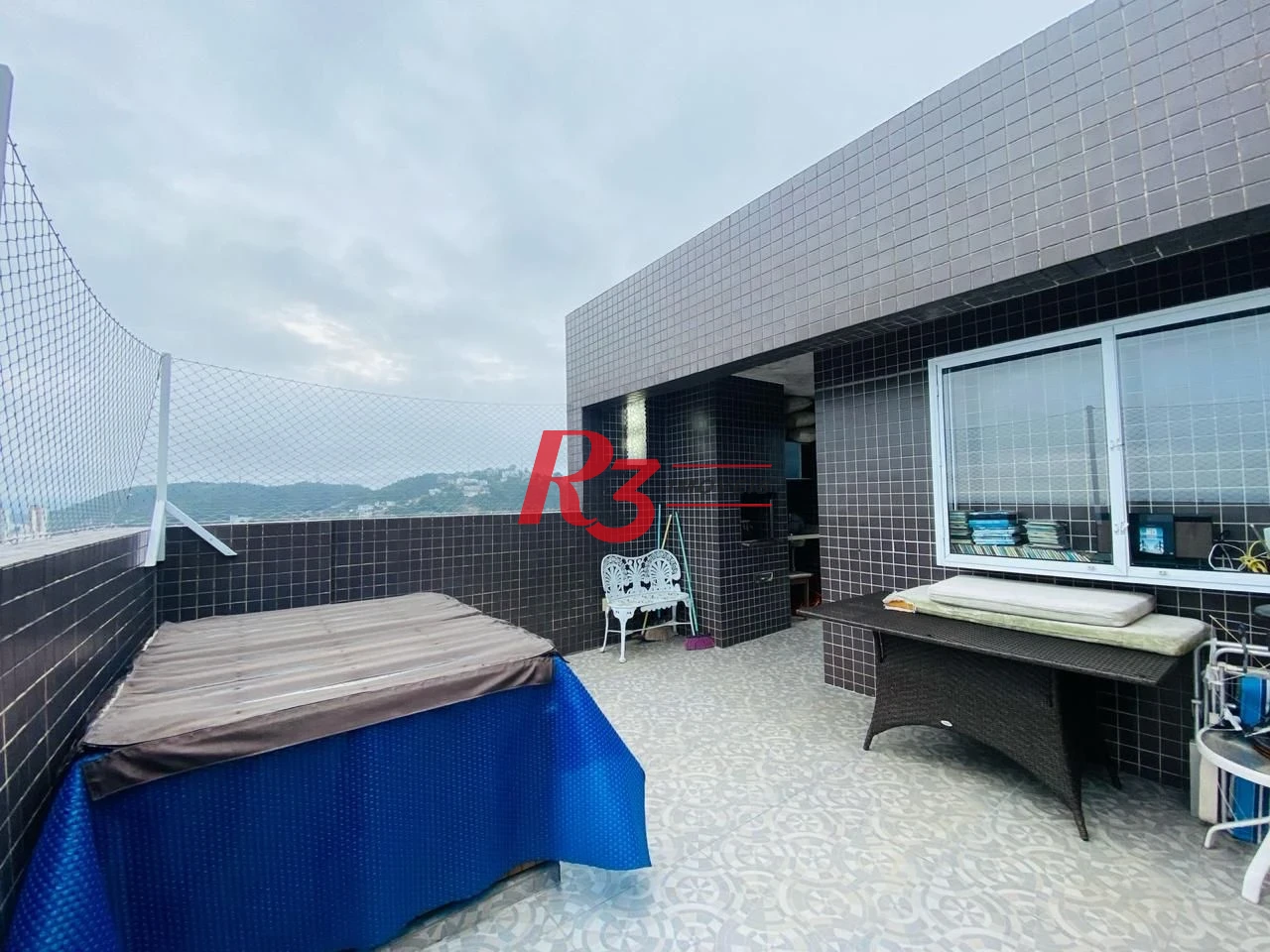 Apartamento Triplex com 2 dormitórios à venda, 154 m² por R$ 2.600.000,00 - Pompéia - Santos/SP