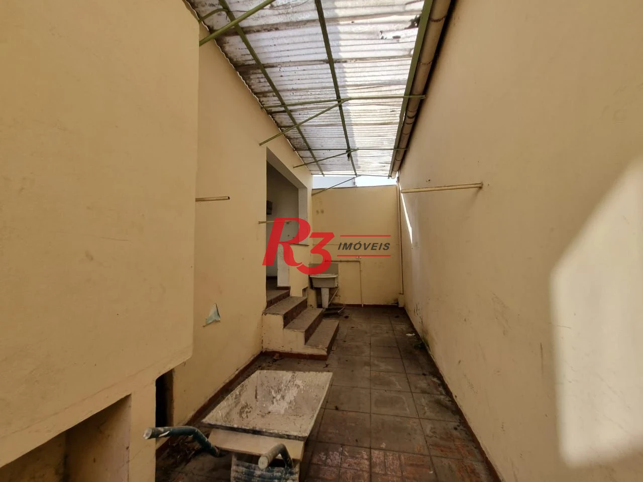 Exclusivo terreno à venda em excelente localização de Santos, com 8x37 m², plano, condição muito especial!!!