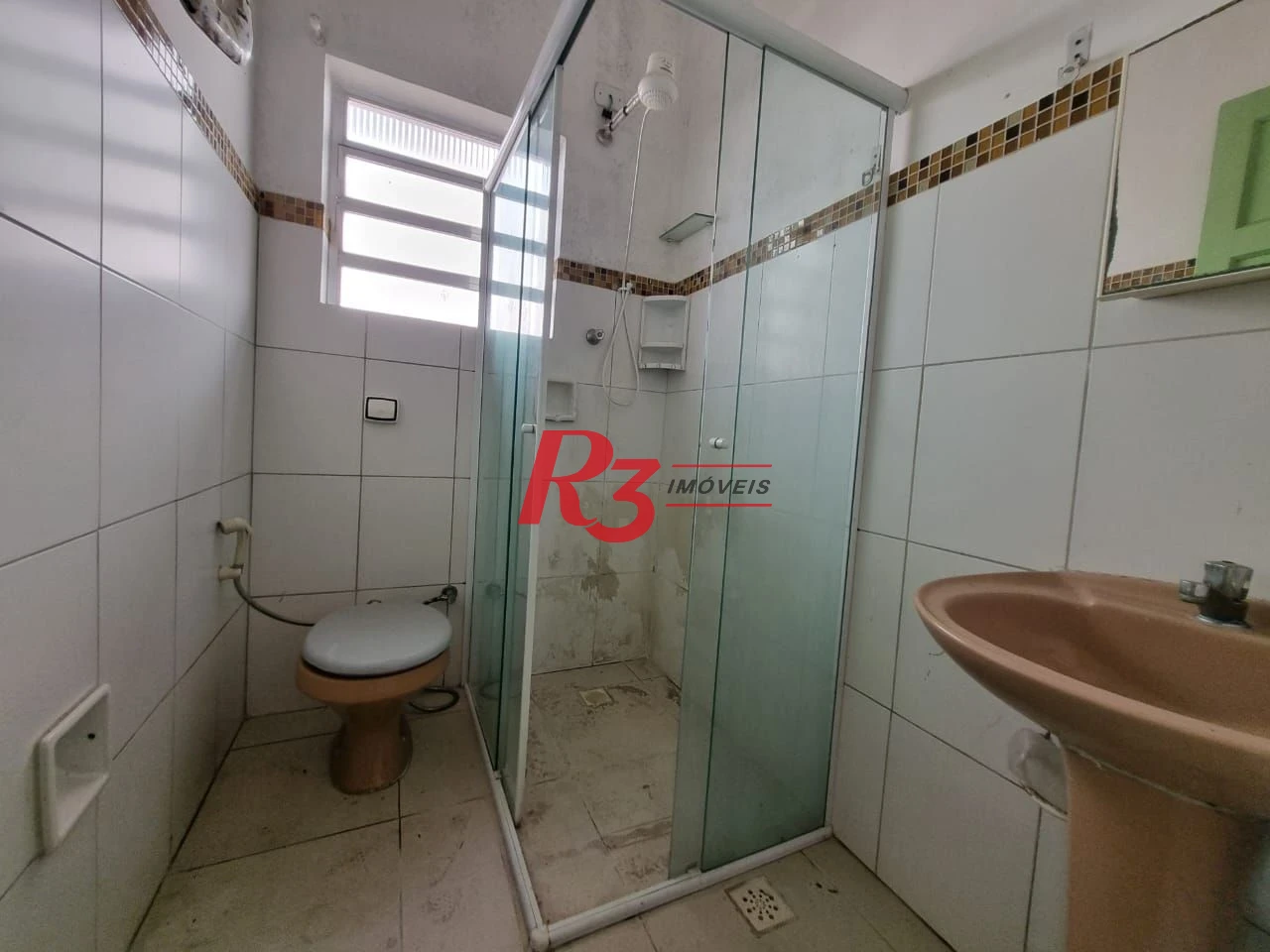 Exclusivo terreno à venda em excelente localização de Santos, com 8x37 m², plano, condição muito especial!!!