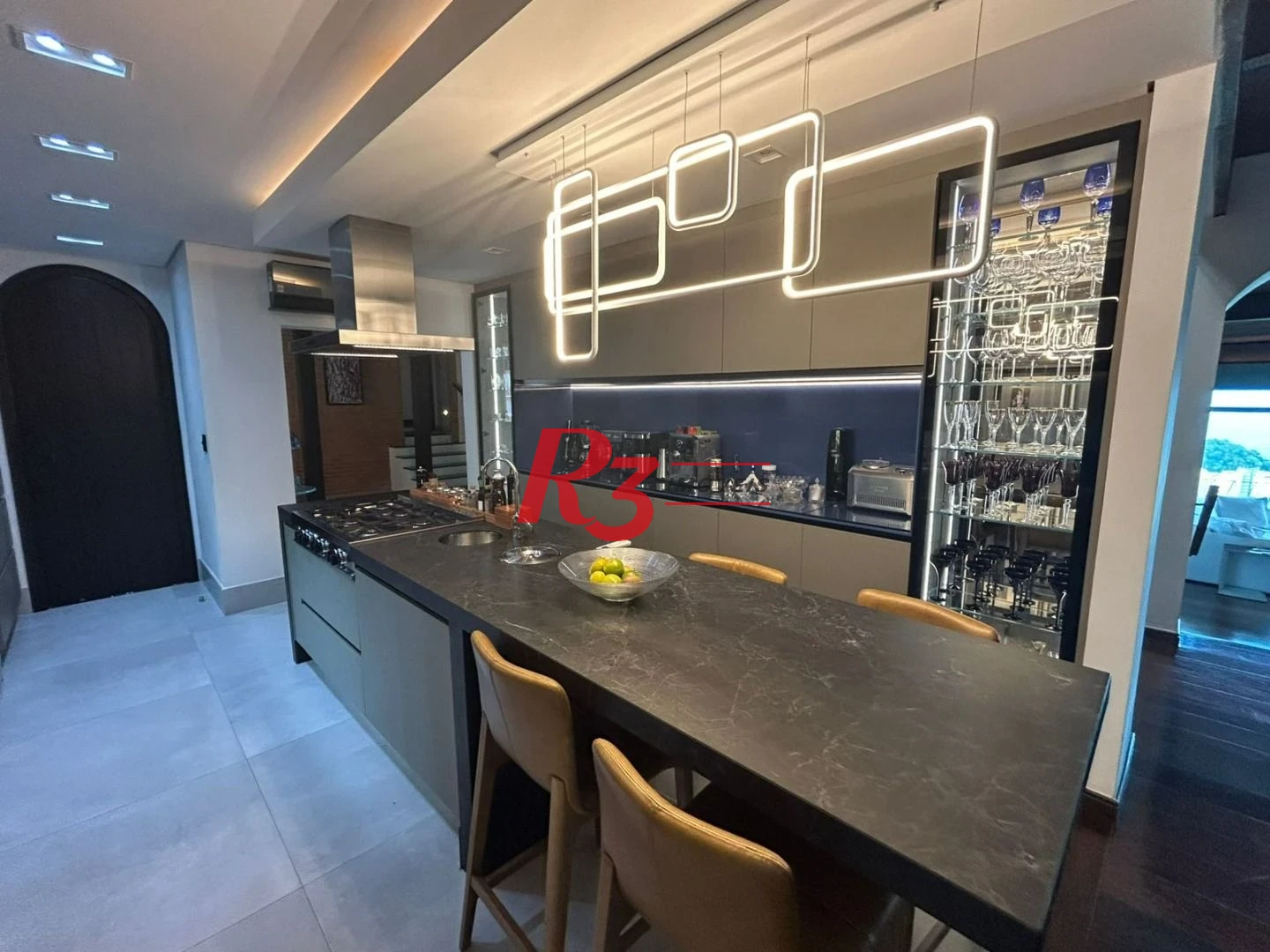 Casa, 792 m² - venda por R$ 7.990.000,00 ou aluguel por R$ 65.800,00/mês - Marapé - Santos/SP
