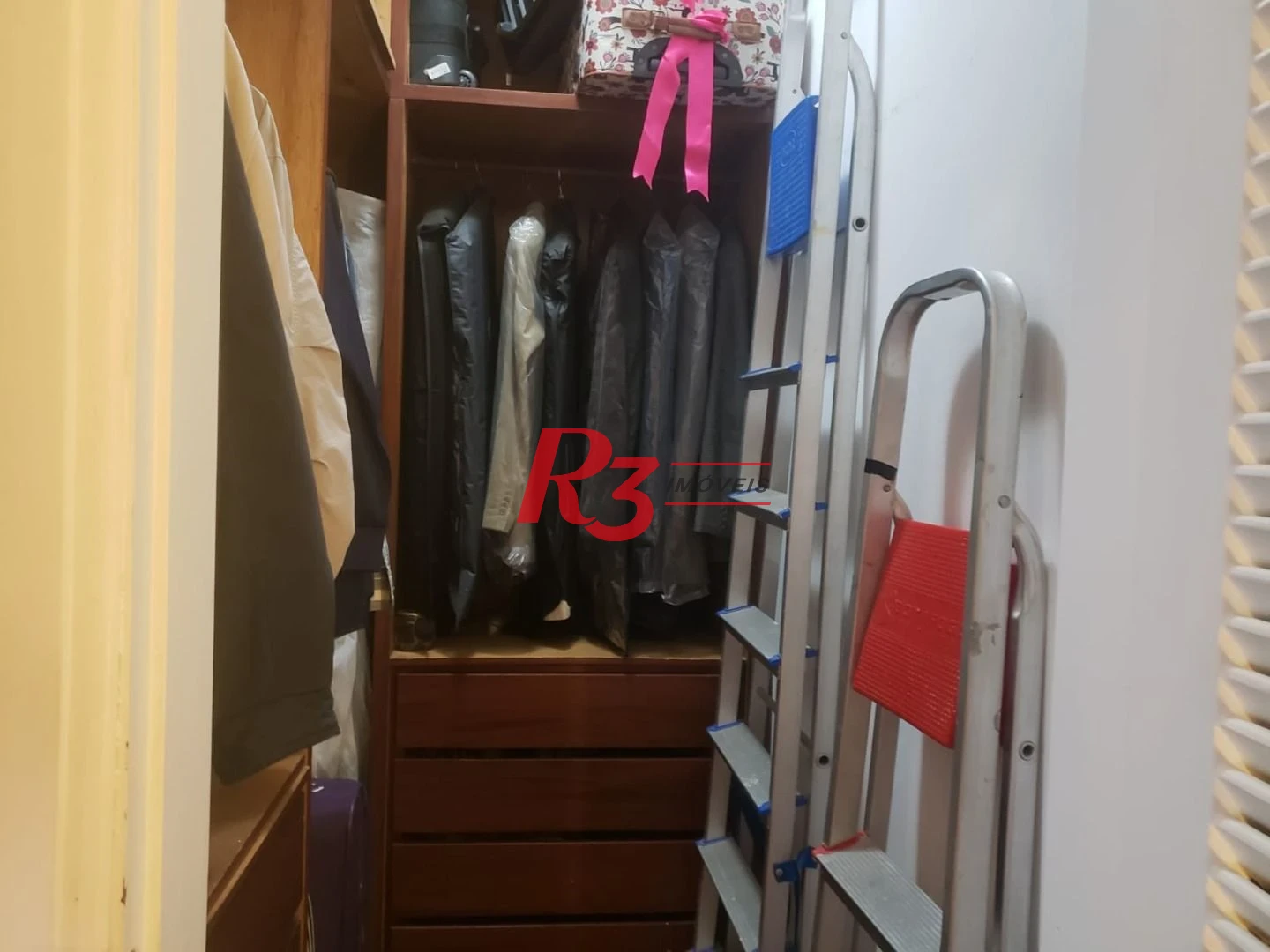Sobrado, 380 m² - venda por R$ 3.000.000,00 ou aluguel por R$ 20.860,00/mês - Embaré - Santos/SP