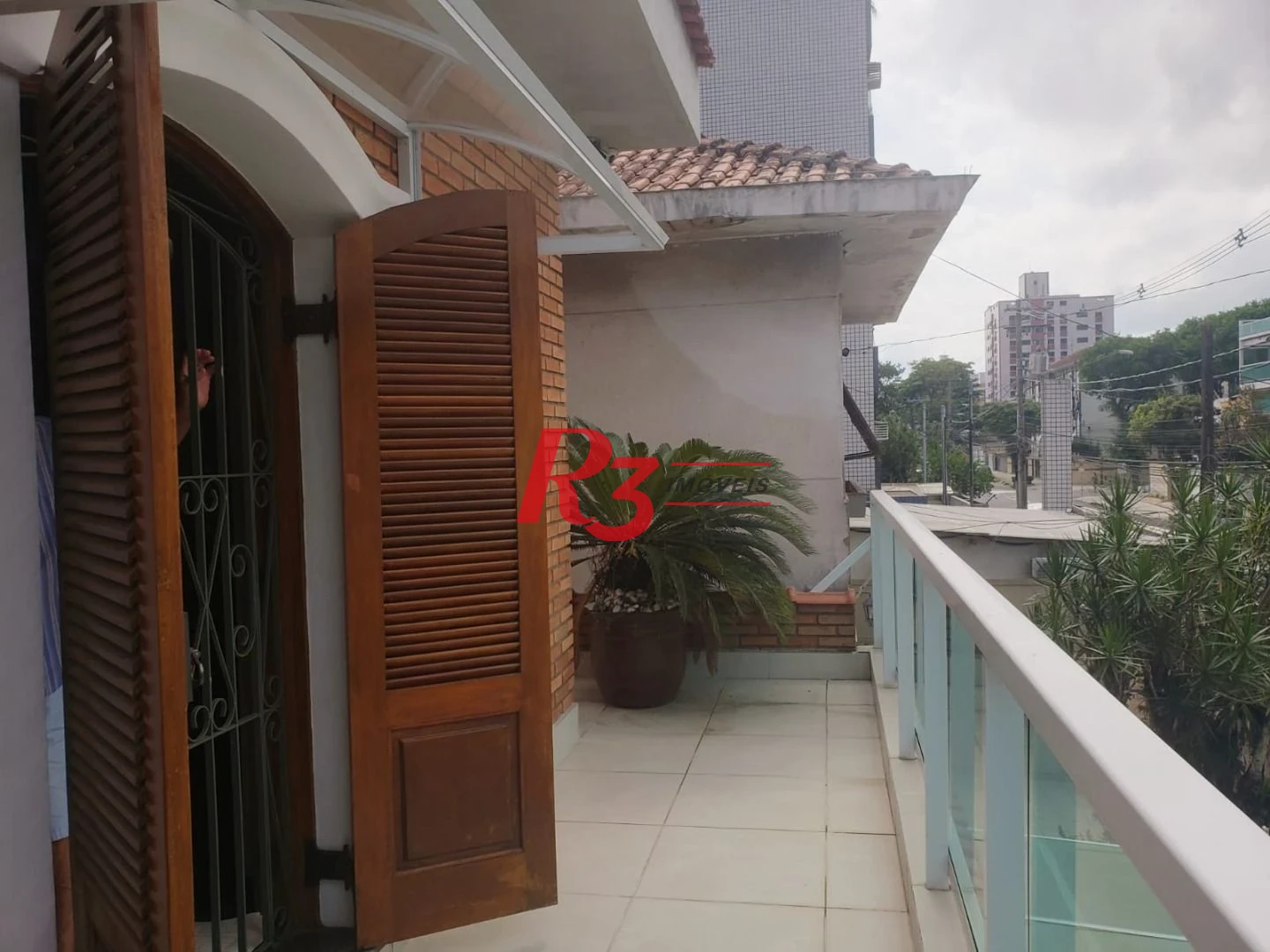 Sobrado, 380 m² - venda por R$ 3.000.000,00 ou aluguel por R$ 20.860,00/mês - Embaré - Santos/SP