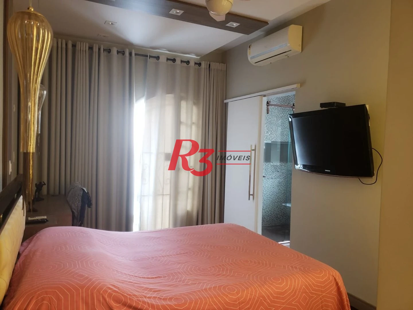 Sobrado, 380 m² - venda por R$ 3.000.000,00 ou aluguel por R$ 20.860,00/mês - Embaré - Santos/SP