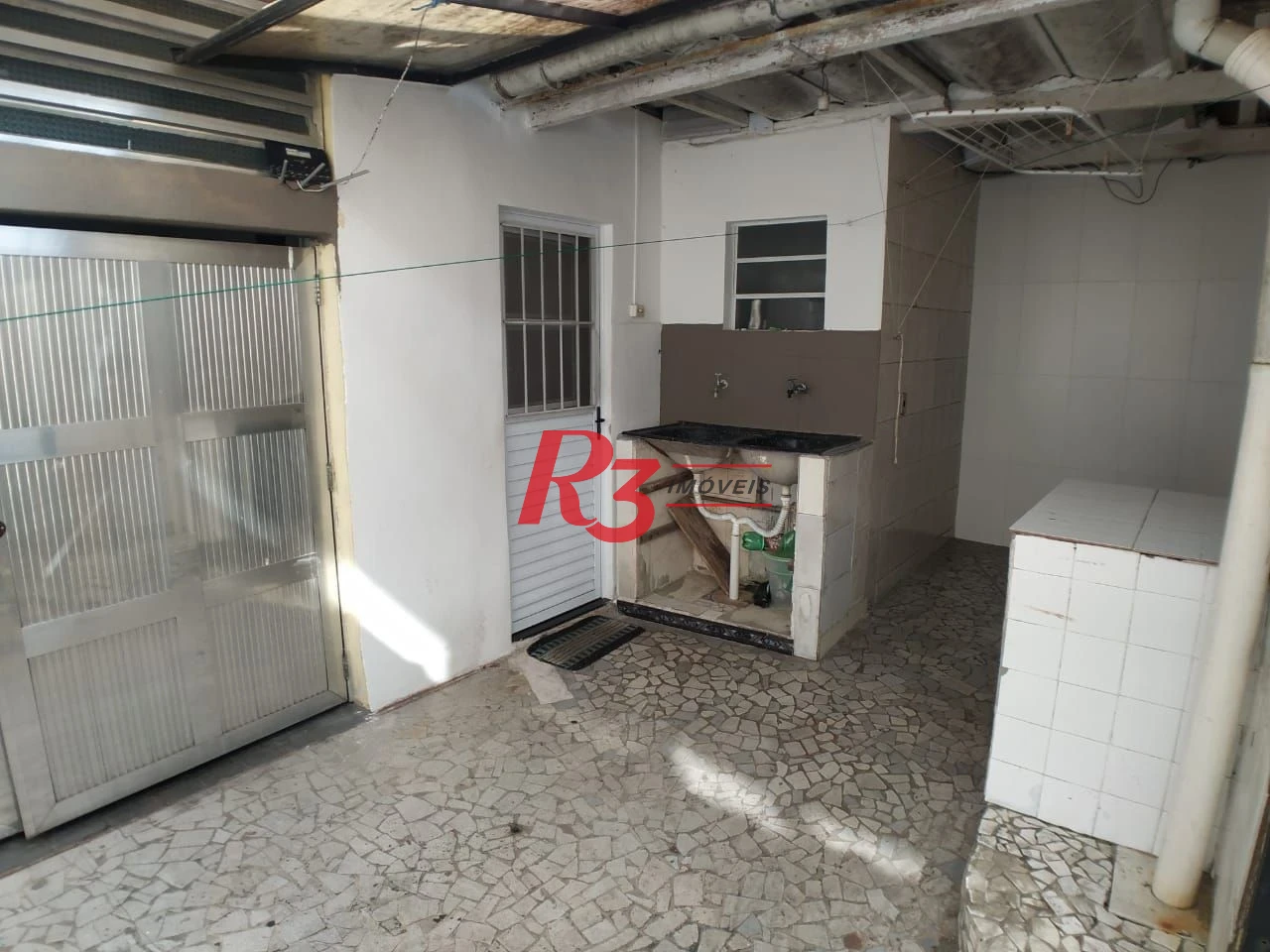 Casa com 6 dormitórios, 223 m² - venda por R$ 900.000,00 ou aluguel por R$ 9.910,60/mês - Vila Matias - Santos/SP