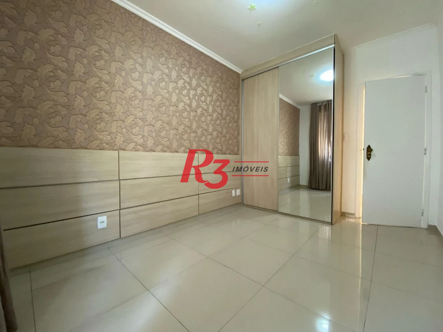 Apartamento com 2 dormitórios à venda, 95 m² por R$ 715.000,00 - Boqueirão - Santos/SP