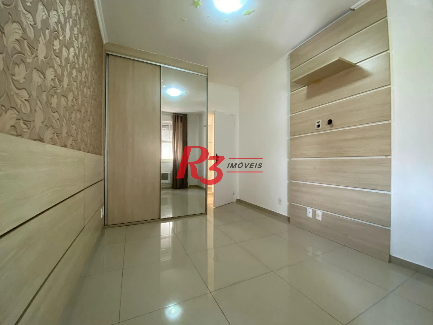 Apartamento com 2 dormitórios à venda, 95 m² por R$ 715.000,00 - Boqueirão - Santos/SP