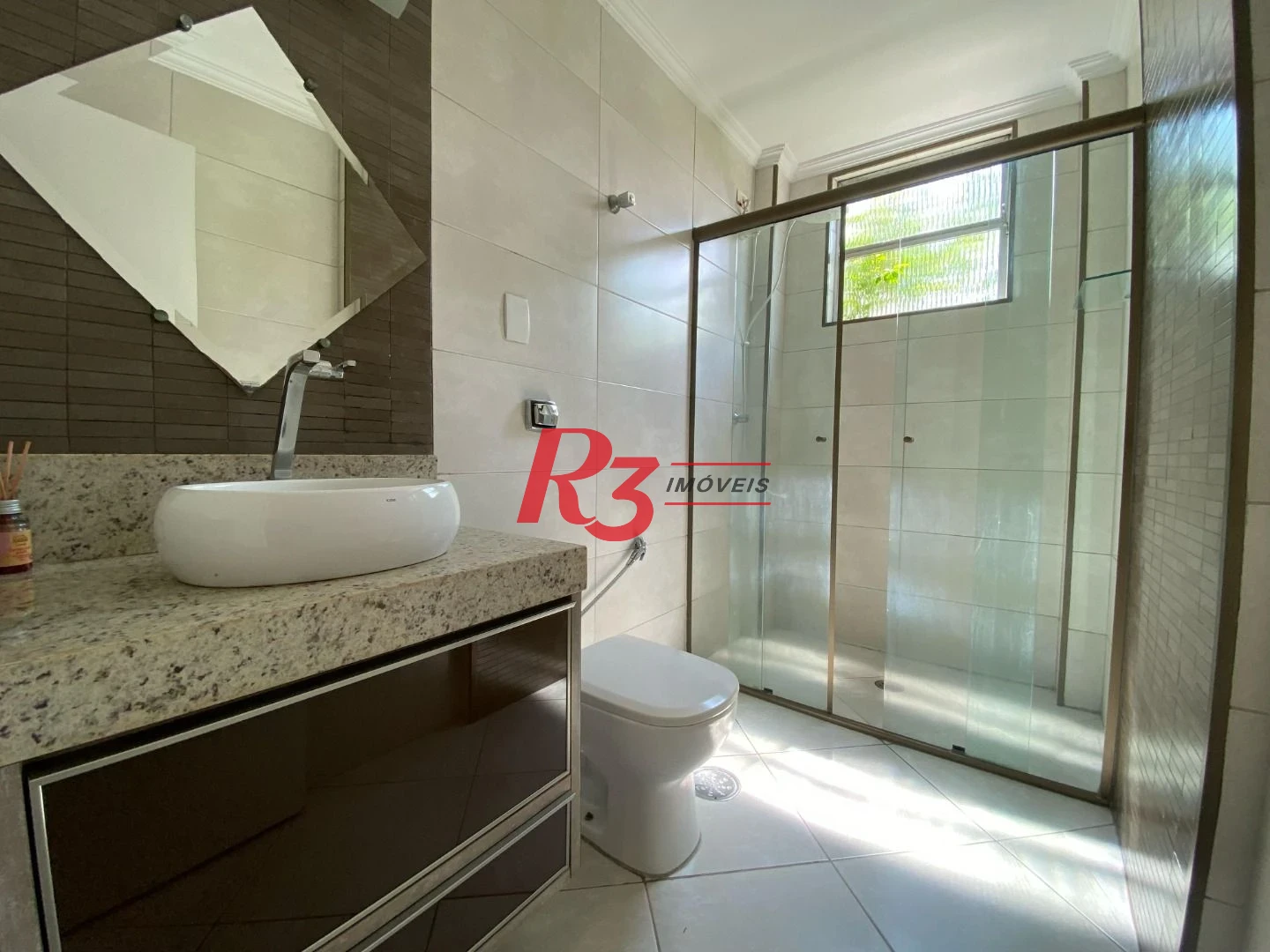 Apartamento com 2 dormitórios à venda, 95 m² por R$ 715.000,00 - Boqueirão - Santos/SP