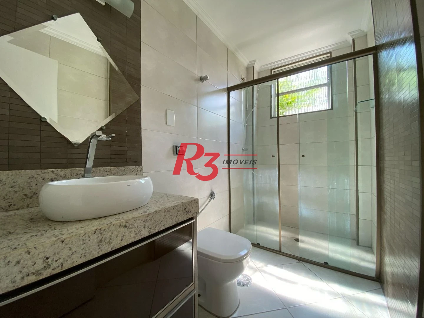 Apartamento com 2 dormitórios à venda, 95 m² por R$ 715.000,00 - Boqueirão - Santos/SP