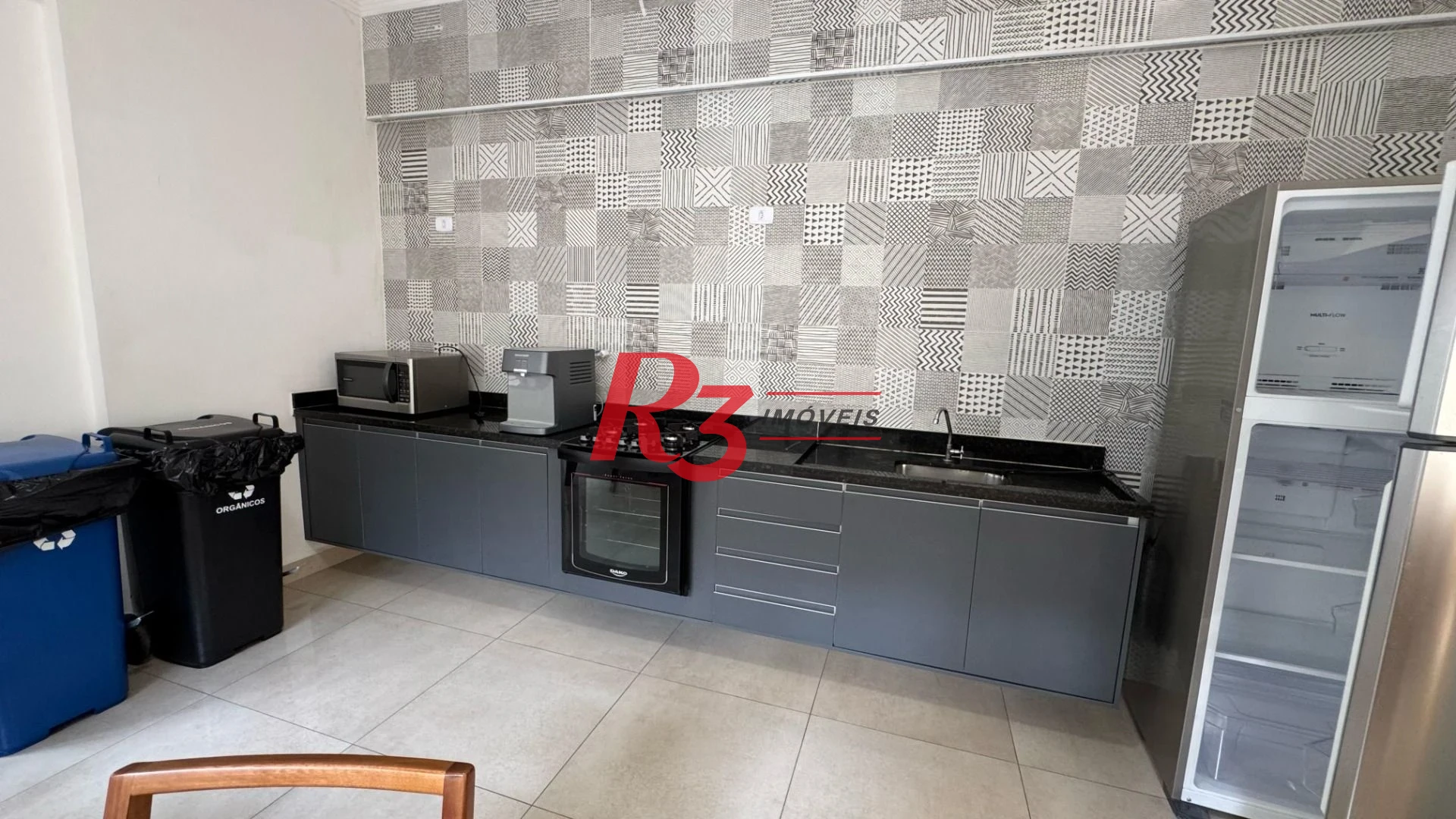 Apartamento com 2 dormitórios para alugar, 65 m² por R$ 4.000,00/mês - Macuco - Santos/SP