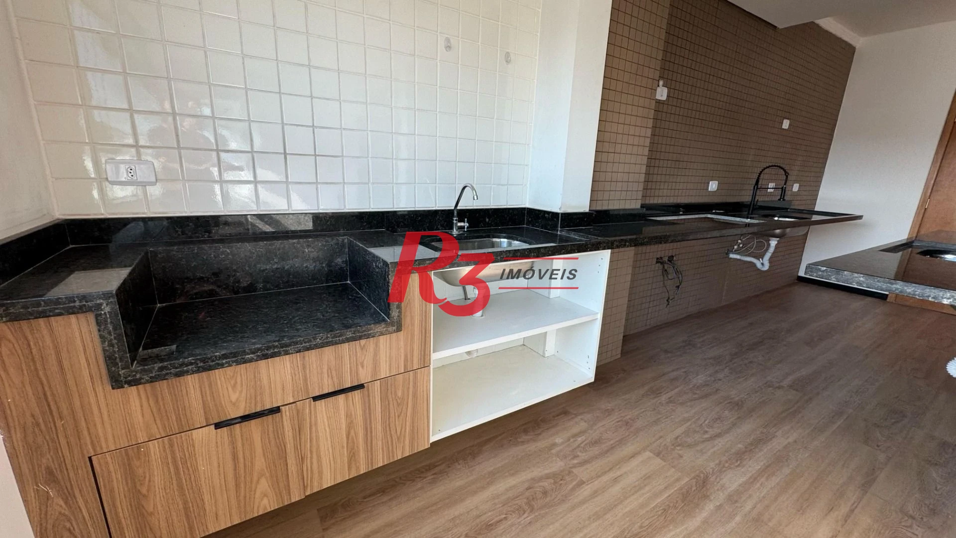 Apartamento com 2 dormitórios para alugar, 65 m² por R$ 4.000,00/mês - Macuco - Santos/SP