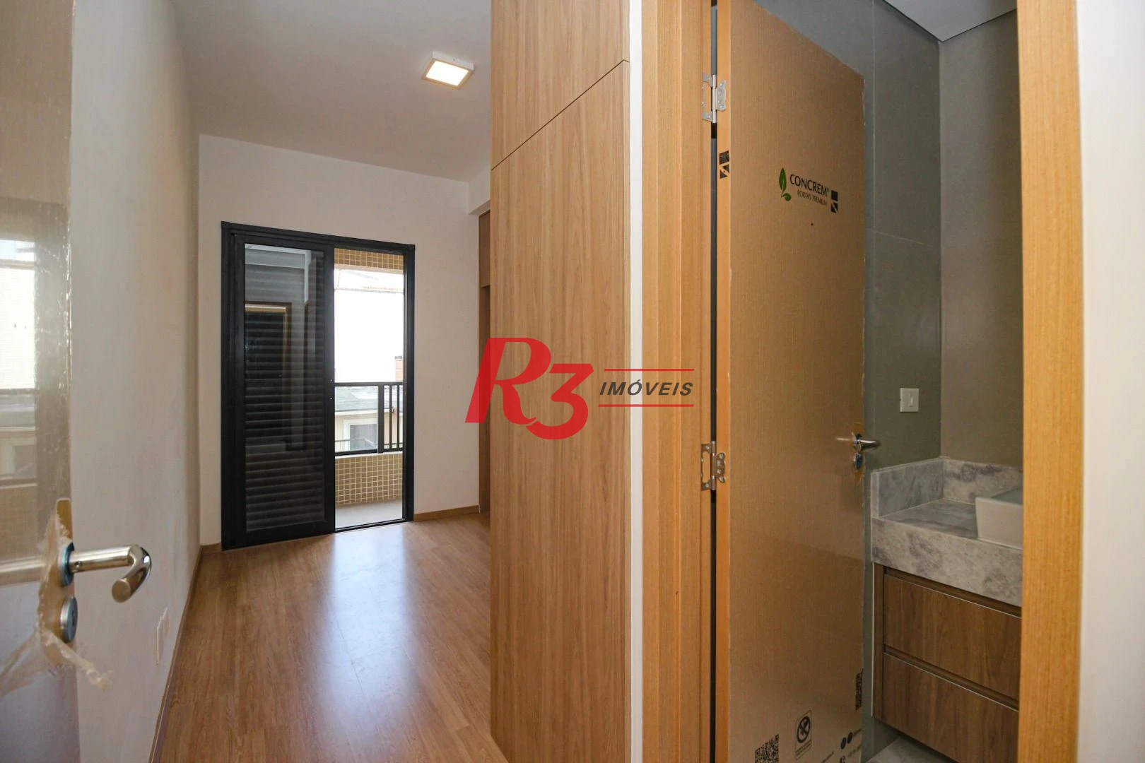 Apartamento com 2 dormitórios à venda, 75 m² por R$ 950.000,00 - José Menino - Santos/SP
