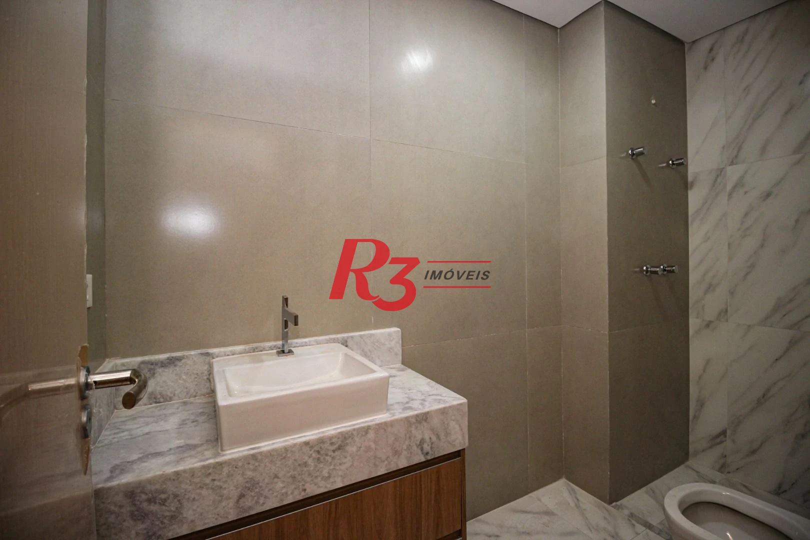 Apartamento com 2 dormitórios à venda, 75 m² por R$ 950.000,00 - José Menino - Santos/SP