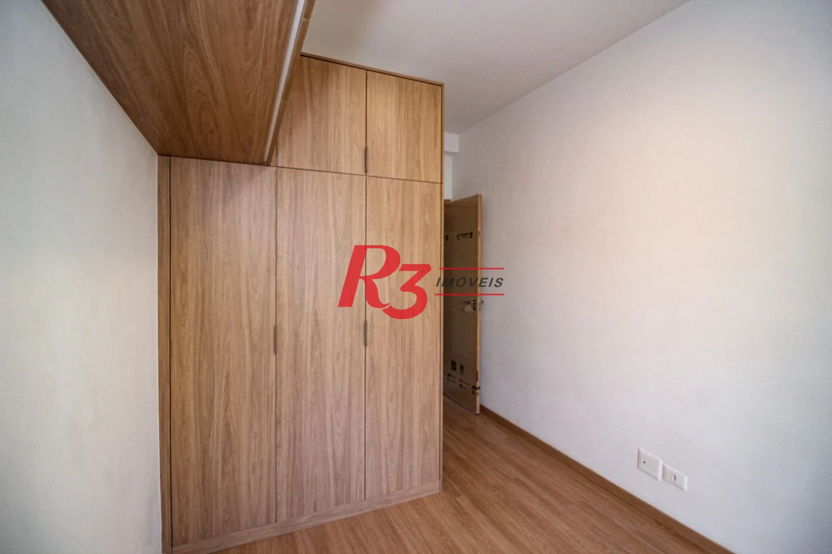 Apartamento com 2 dormitórios à venda, 75 m² por R$ 950.000,00 - José Menino - Santos/SP