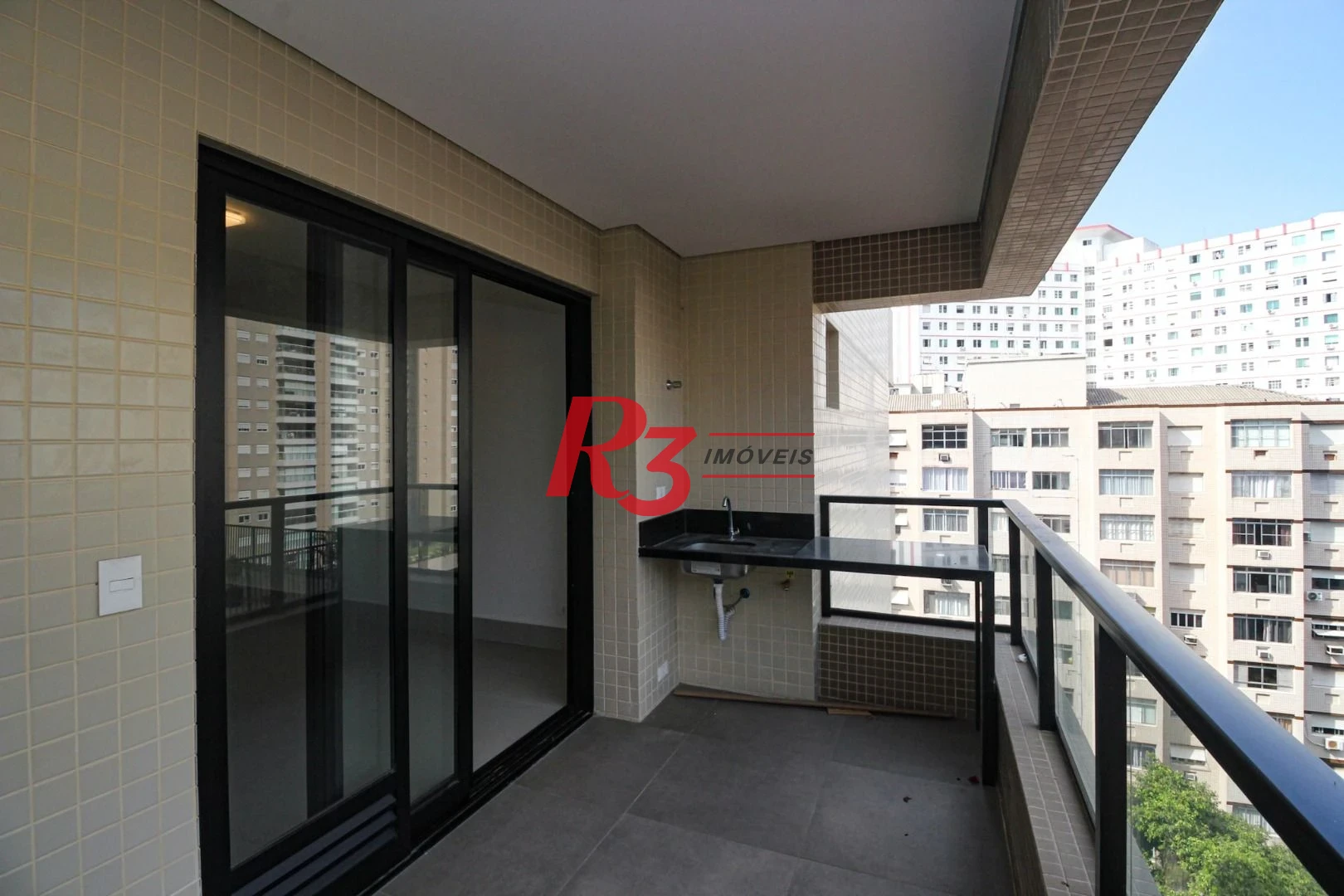 Apartamento com 2 dormitórios à venda, 75 m² por R$ 950.000,00 - José Menino - Santos/SP