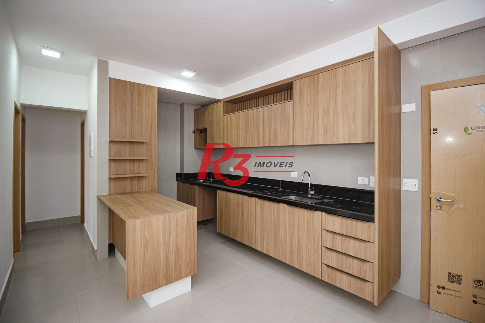 Apartamento com 2 dormitórios à venda, 75 m² por R$ 950.000,00 - José Menino - Santos/SP