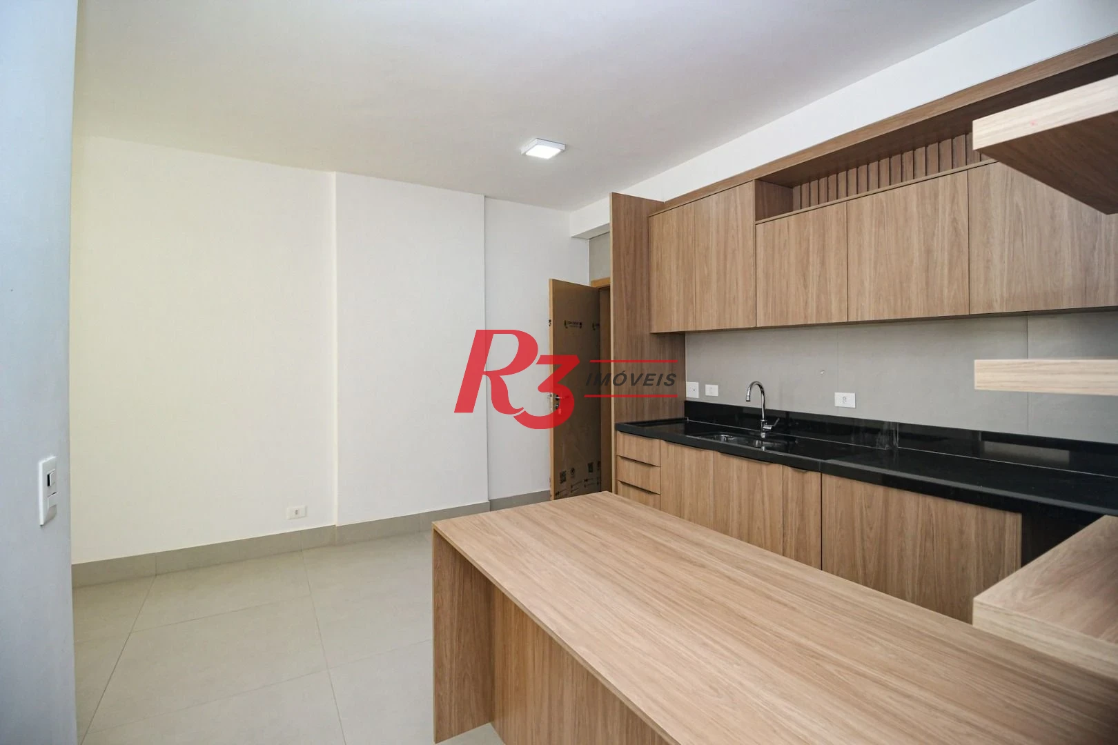 Apartamento com 2 dormitórios à venda, 75 m² por R$ 980.000,00 - José Menino - Santos/SP