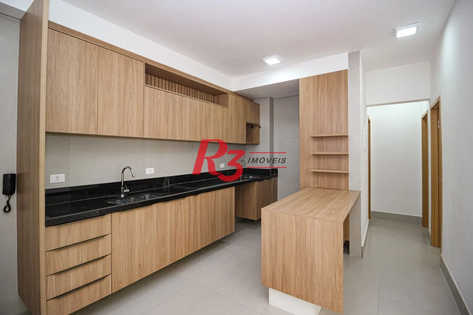 Apartamento com 2 dormitórios à venda, 75 m² por R$ 980.000,00 - José Menino - Santos/SP