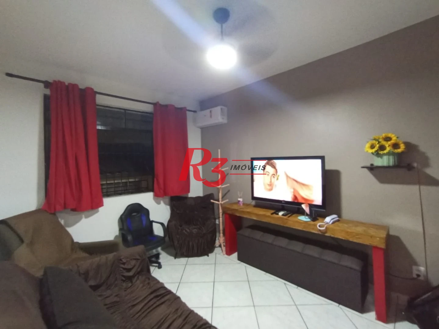 Apartamento com 2 dormitórios à venda, 60 m² por R$ 300.000,00 - Vila Matias - Santos/SP