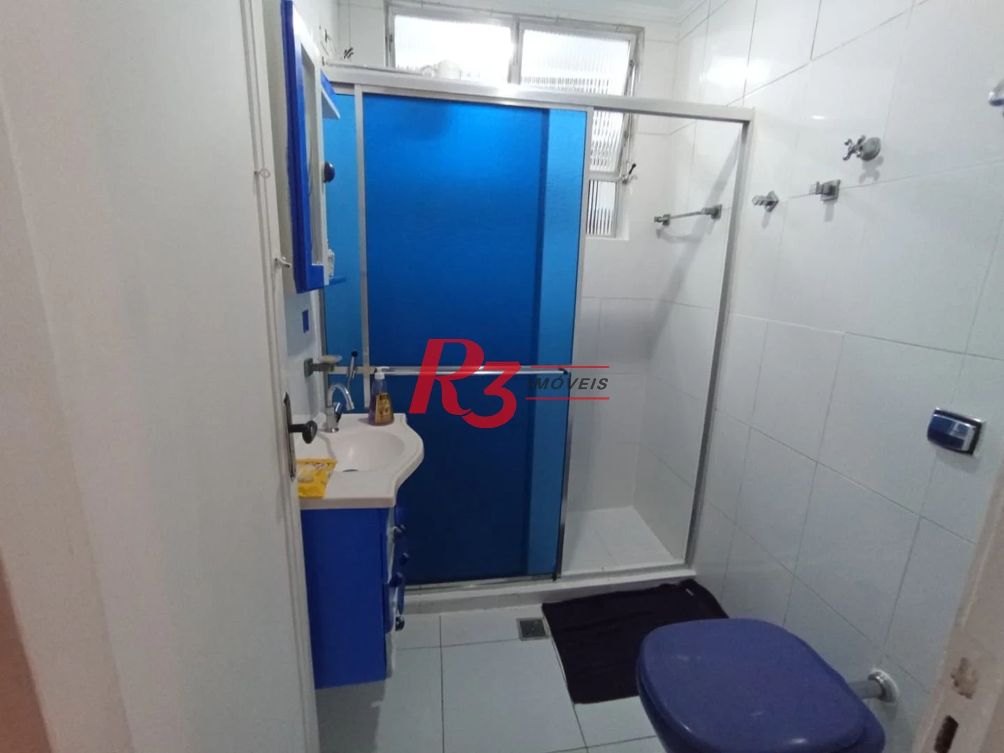 Apartamento com 2 dormitórios à venda, 60 m² por R$ 300.000,00 - Vila Matias - Santos/SP