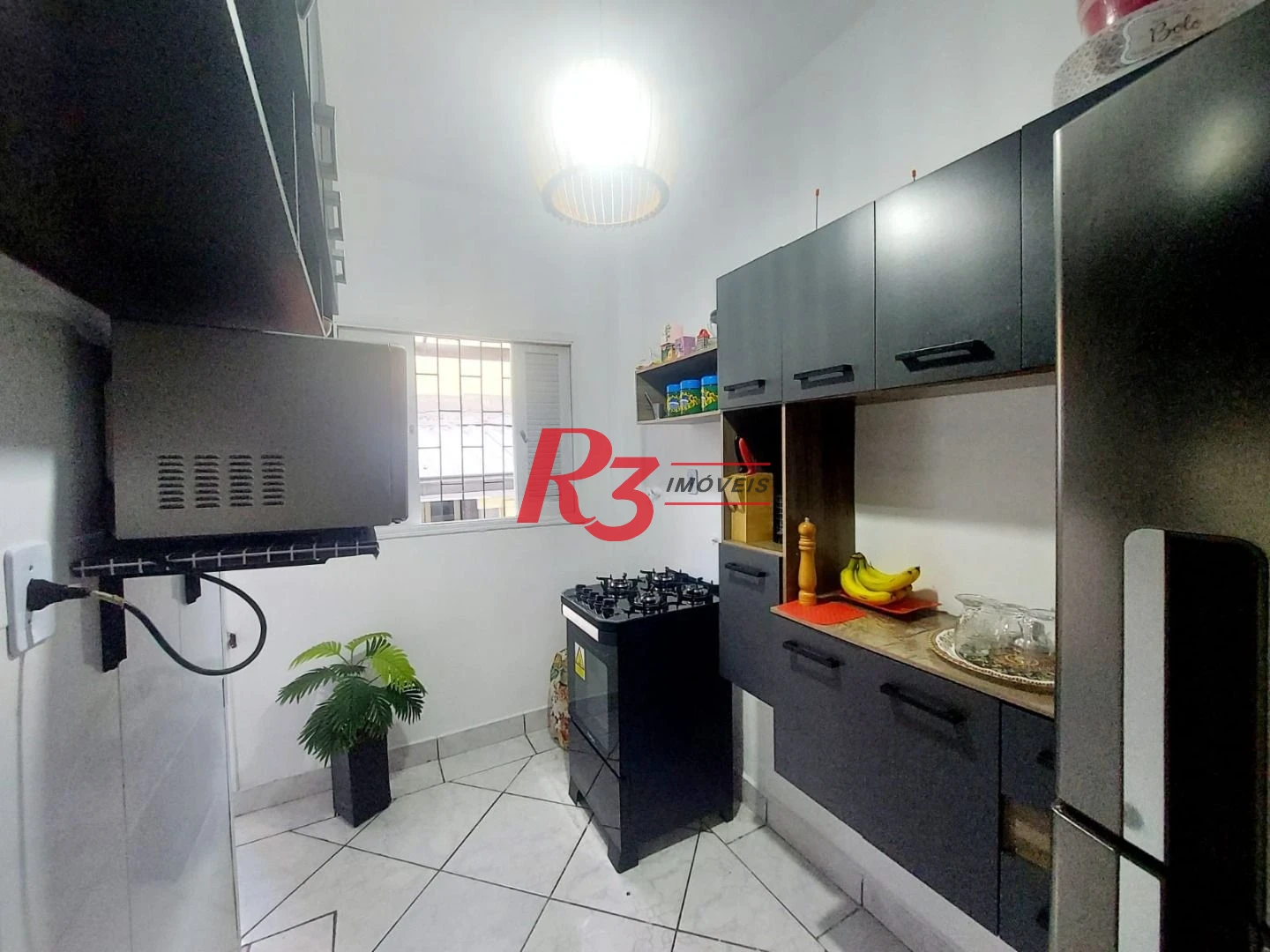 Apartamento com 2 dormitórios à venda, 60 m² por R$ 300.000,00 - Vila Matias - Santos/SP