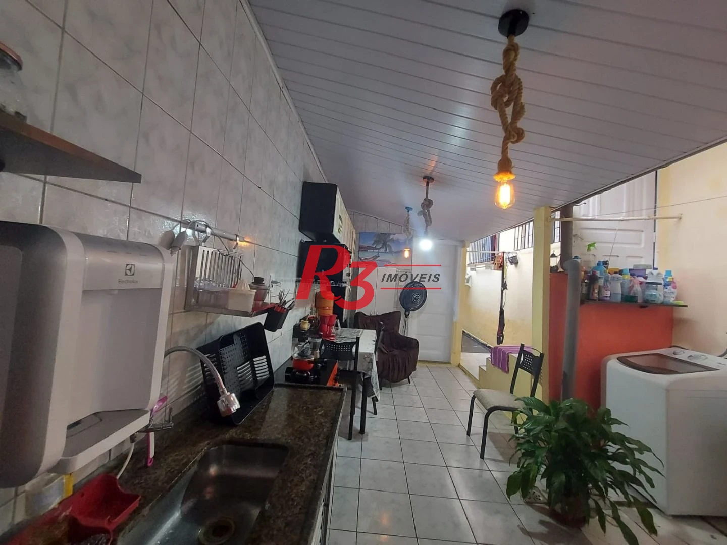 Apartamento com 2 dormitórios à venda, 60 m² por R$ 300.000,00 - Vila Matias - Santos/SP
