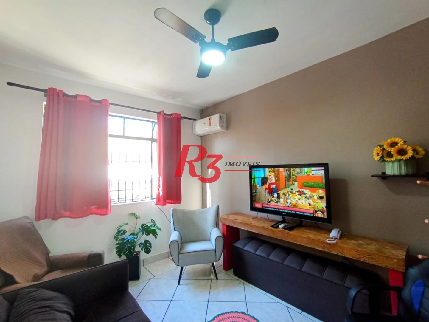 Apartamento com 2 dormitórios à venda, 60 m² por R$ 300.000,00 - Vila Matias - Santos/SP