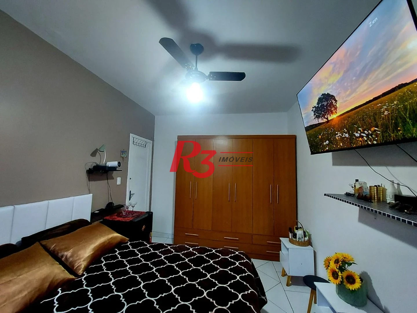 Apartamento com 2 dormitórios à venda, 60 m² por R$ 300.000,00 - Vila Matias - Santos/SP