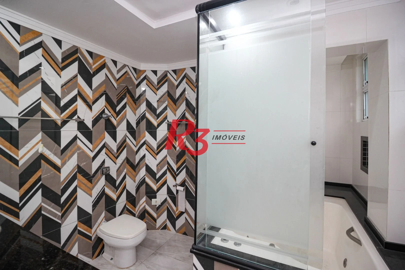 Apartamento com 3 dormitórios à venda, 179 m² por R$ 1.300.000,00 - José Menino - Santos/SP