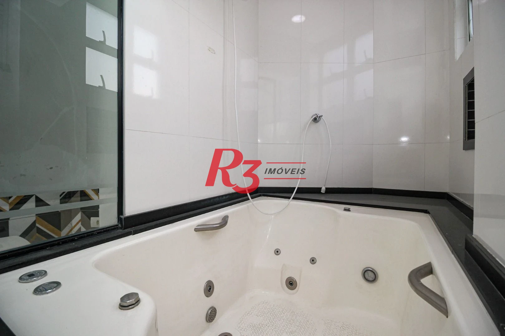 Apartamento com 3 dormitórios à venda, 179 m² por R$ 1.300.000,00 - José Menino - Santos/SP