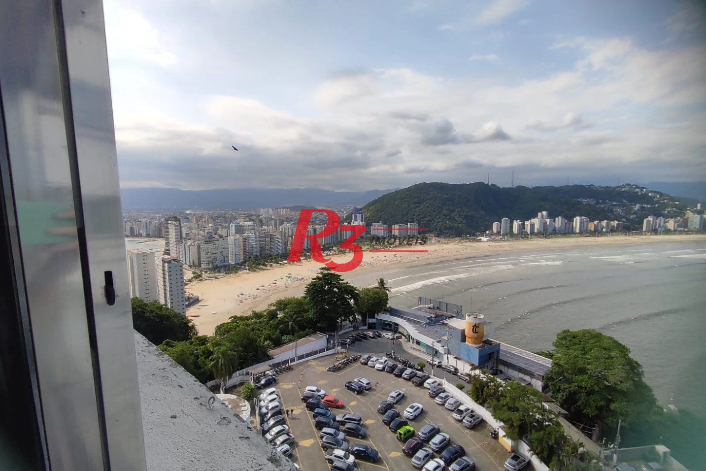Apartamento com 1 dormitório à venda, 35 m² por R$ 299.999,00 - Ilha Porchat - São Vicente/SP