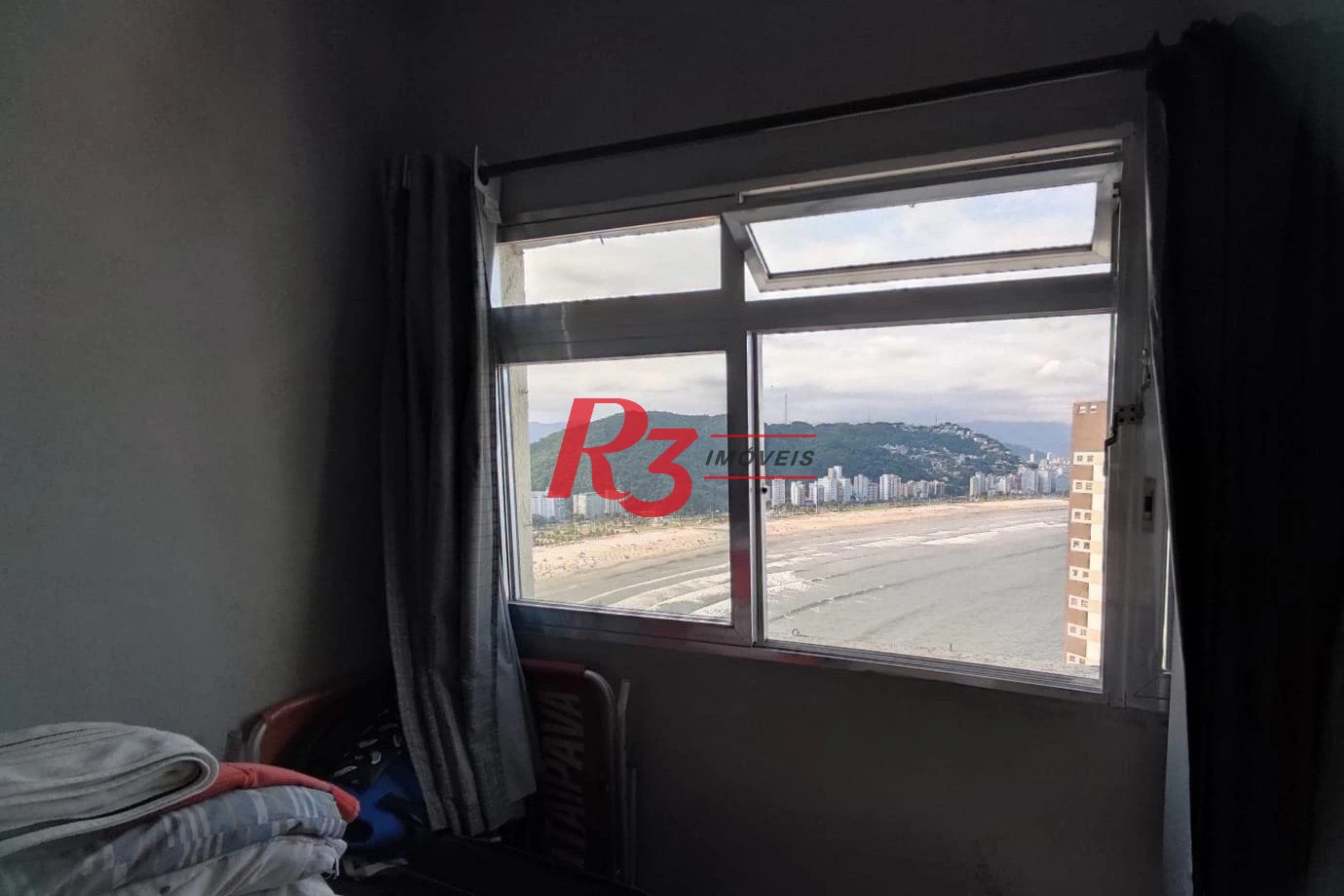 Apartamento com 1 dormitório à venda, 35 m² por R$ 299.999,00 - Ilha Porchat - São Vicente/SP
