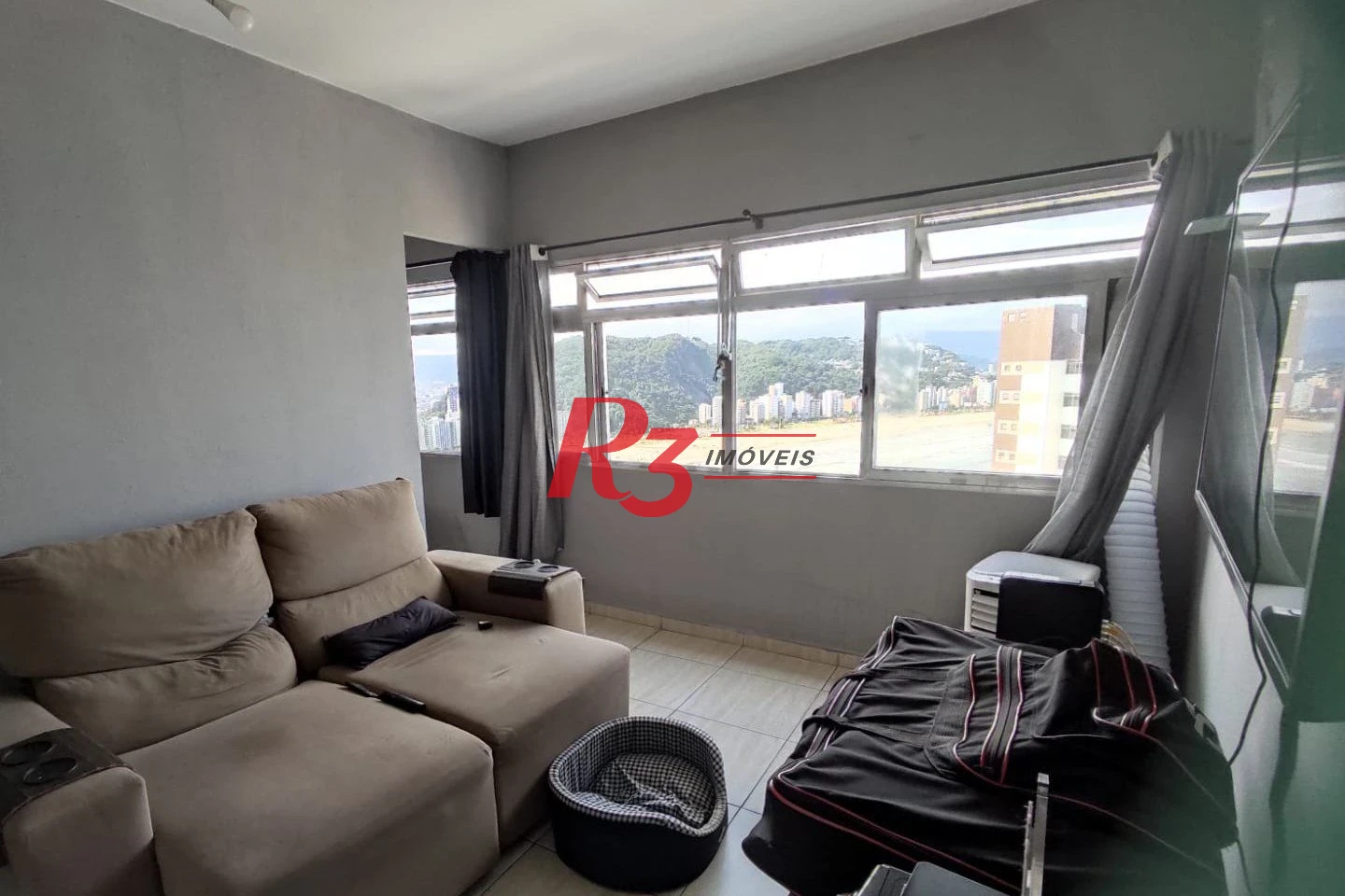 Apartamento com 1 dormitório à venda, 35 m² por R$ 299.999,00 - Ilha Porchat - São Vicente/SP