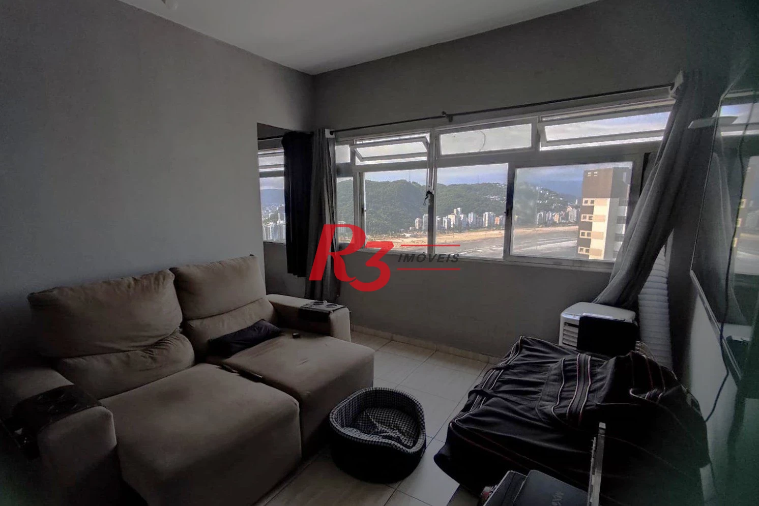 Apartamento com 1 dormitório à venda, 35 m² por R$ 299.999,00 - Ilha Porchat - São Vicente/SP