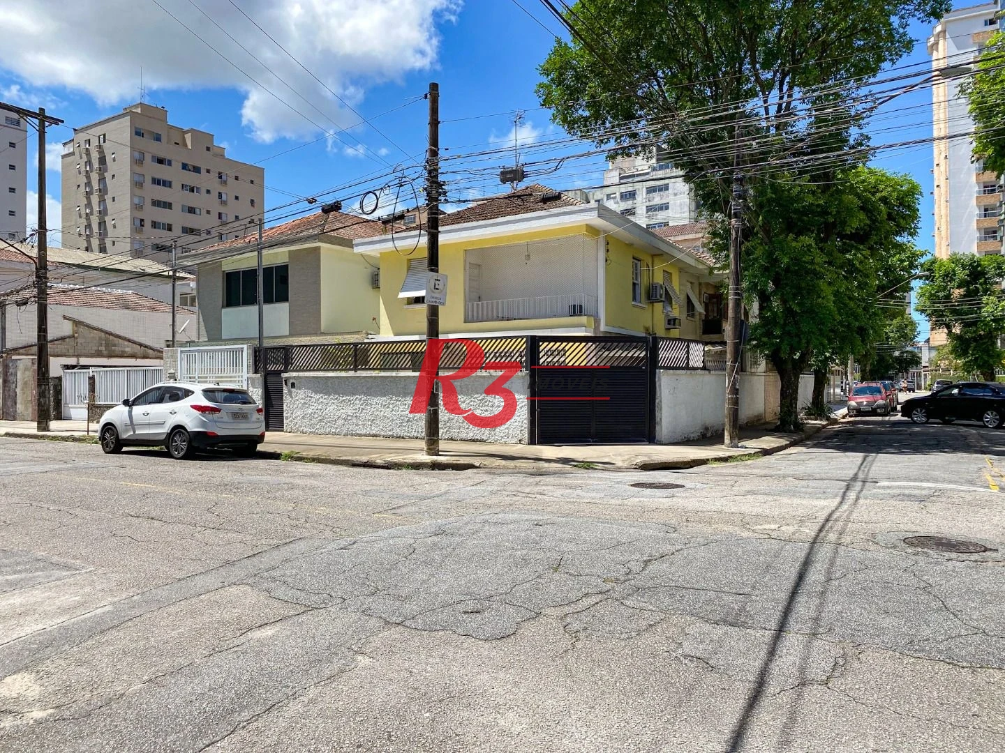 Raridade! Sobrado de esquina para locação comercial na Ponta da Praia, com 156 m², 5 vagas, potencial enorme!! Oportunidade de verdade!!!