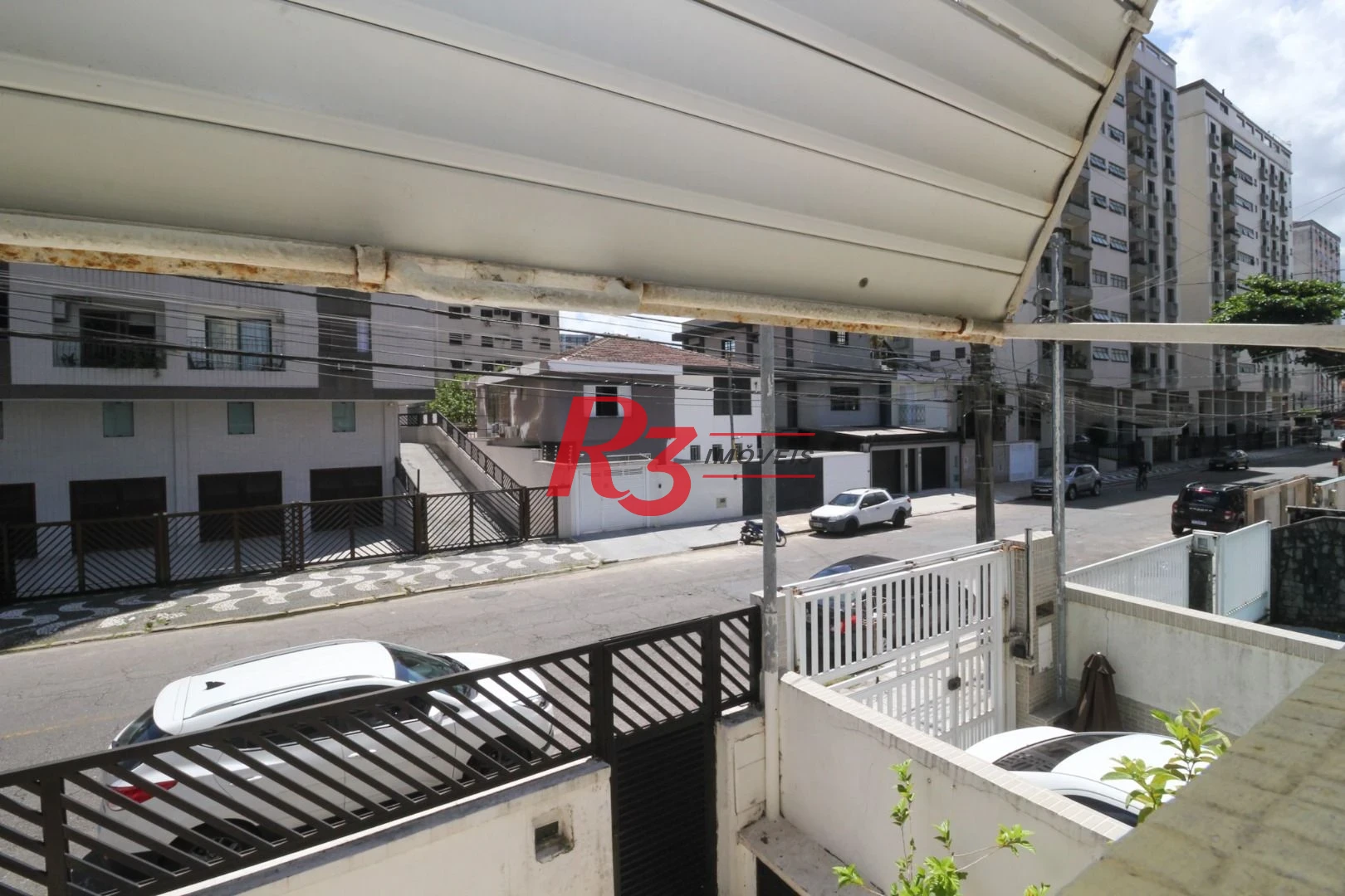 Raridade! Sobrado de esquina para locação comercial na Ponta da Praia, com 156 m², 5 vagas, potencial enorme!! Oportunidade de verdade!!!