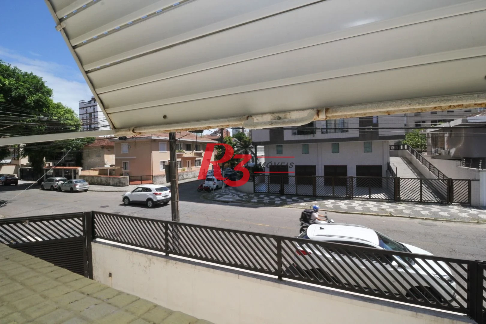 Raridade! Sobrado de esquina para locação comercial na Ponta da Praia, com 156 m², 5 vagas, potencial enorme!! Oportunidade de verdade!!!