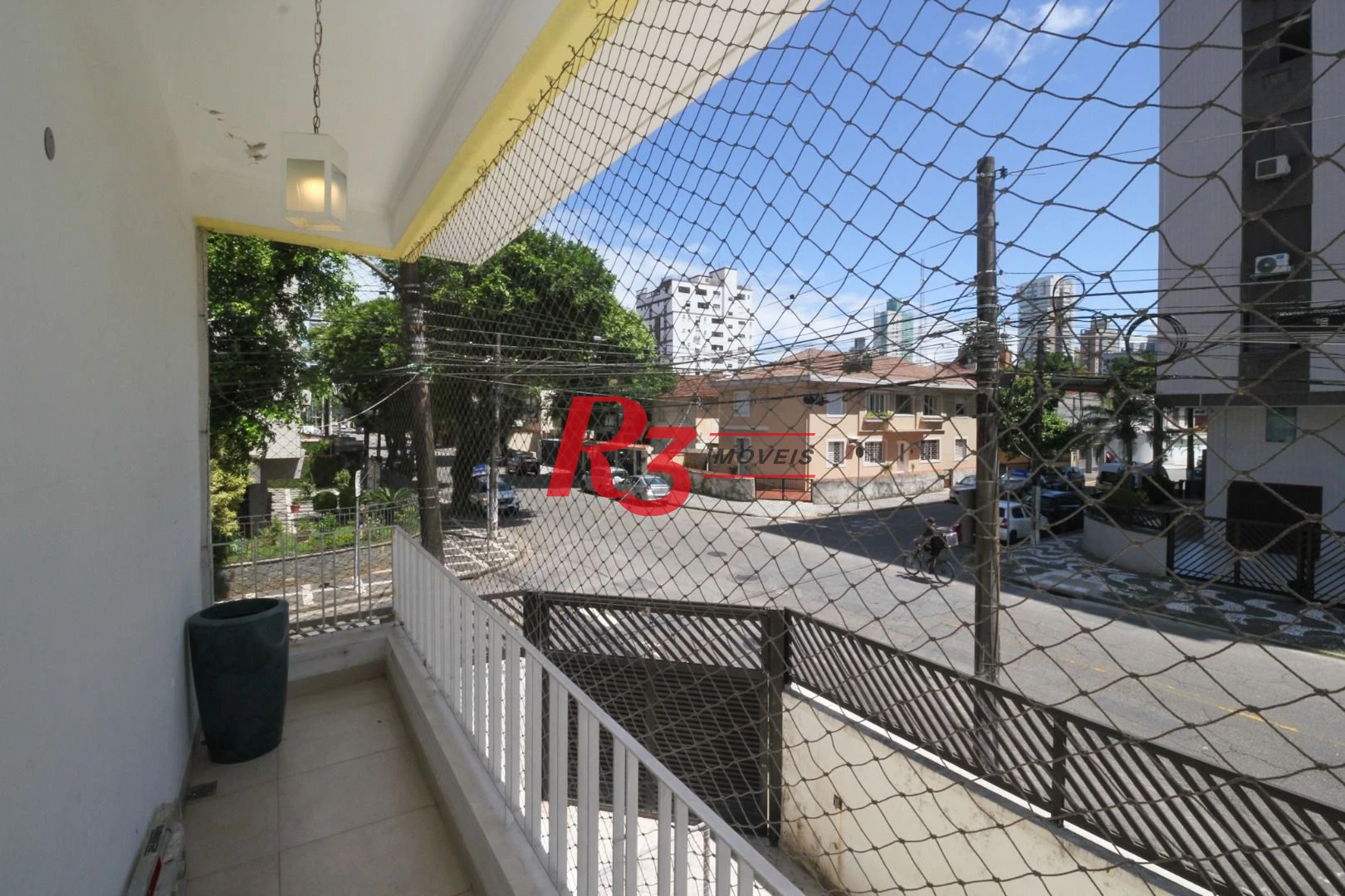 Raridade! Sobrado de esquina para locação comercial na Ponta da Praia, com 156 m², 5 vagas, potencial enorme!! Oportunidade de verdade!!!