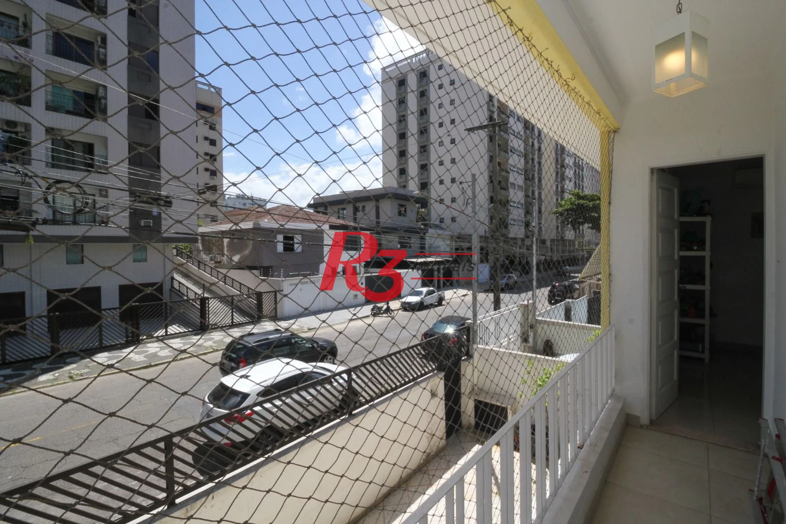 Raridade! Sobrado de esquina para locação comercial na Ponta da Praia, com 156 m², 5 vagas, potencial enorme!! Oportunidade de verdade!!!