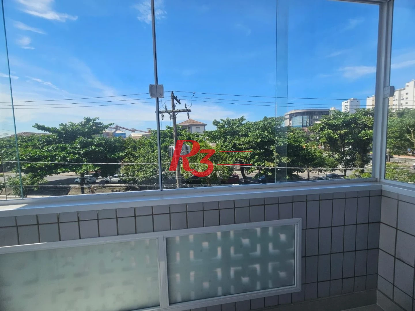 Apartamento á venda todo Reformado 2 dormitórios 1 suíte 1vg  Ponta da Praia
