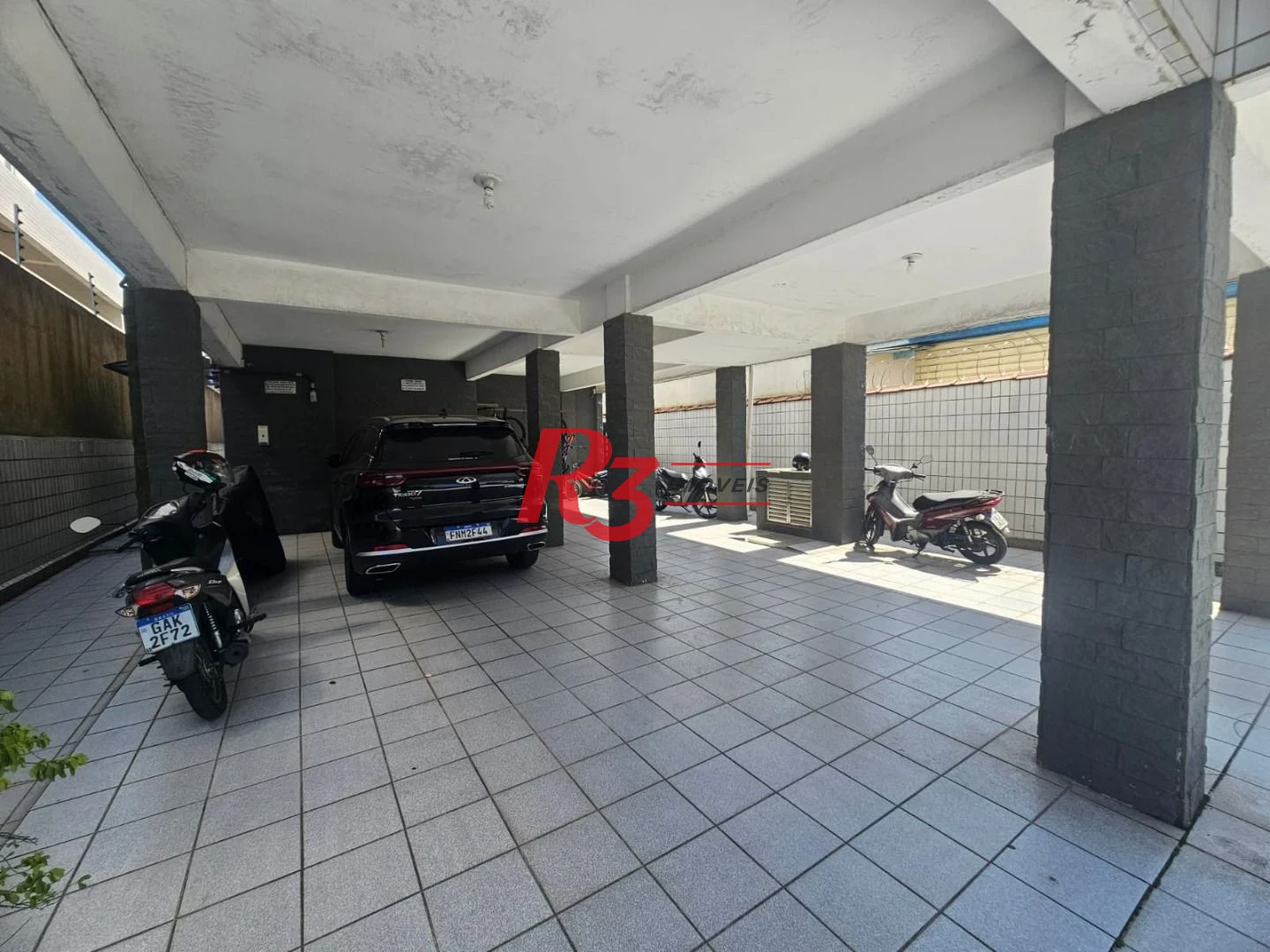 Apartamento á venda todo Reformado 2 dormitórios 1 suíte 1vg  Ponta da Praia
