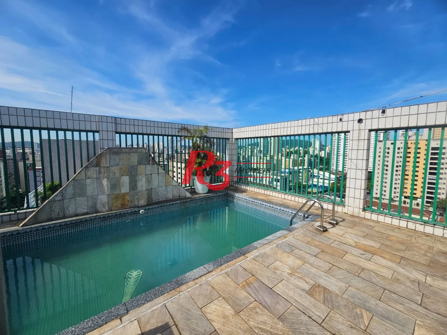 Cobertura á venda para Reforma Oportunidade  4 Quartos e 4 Suítes Piscina Privativa,