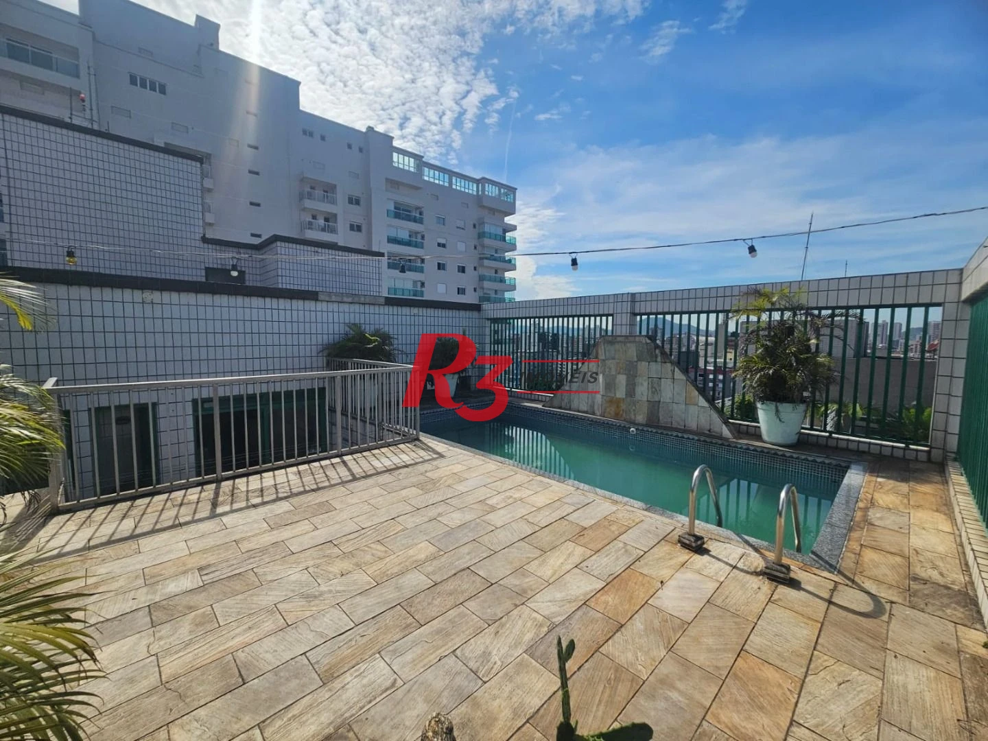 Cobertura á venda para Reforma Oportunidade  4 Quartos e 4 Suítes Piscina Privativa,