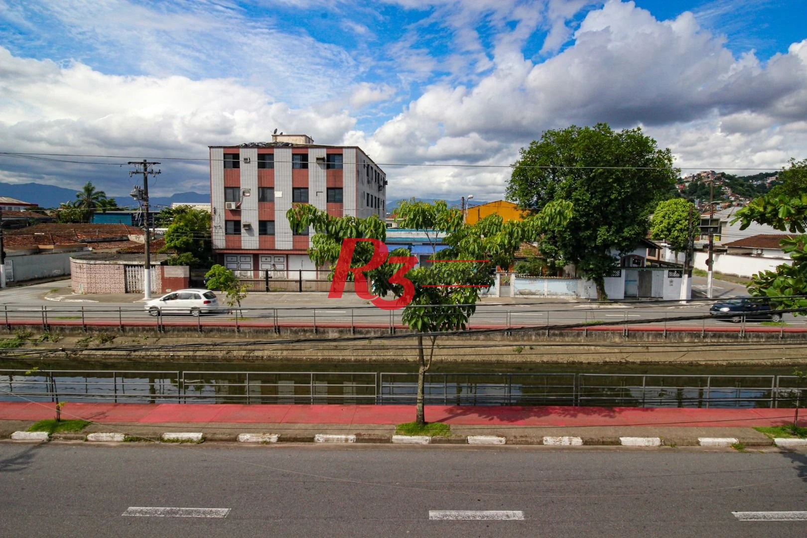 Casa sobreposta alta, à venda, 150 m², Santos SP