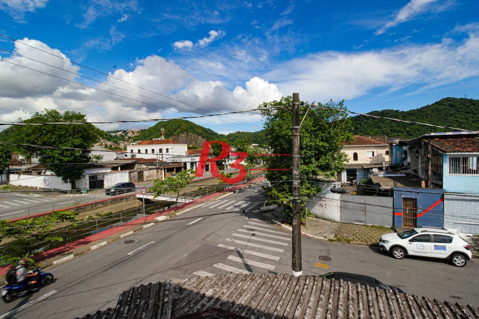 Casa sobreposta alta, à venda, 150 m², Santos SP