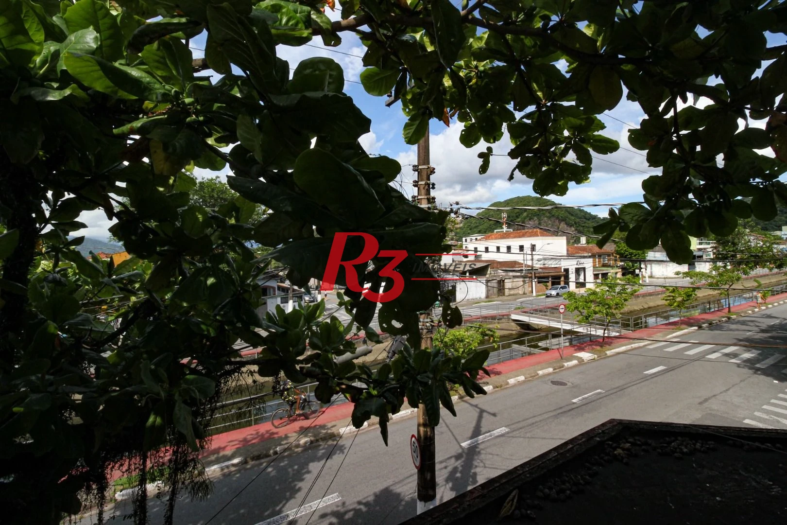 Casa sobreposta alta, à venda, 150 m², Santos SP