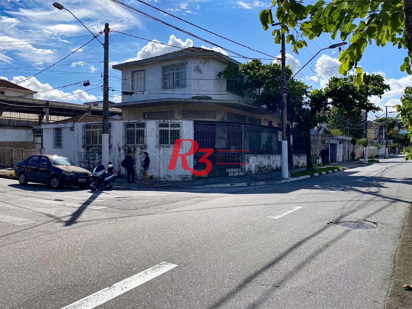 Casa sobreposta alta, à venda, 150 m², Santos SP