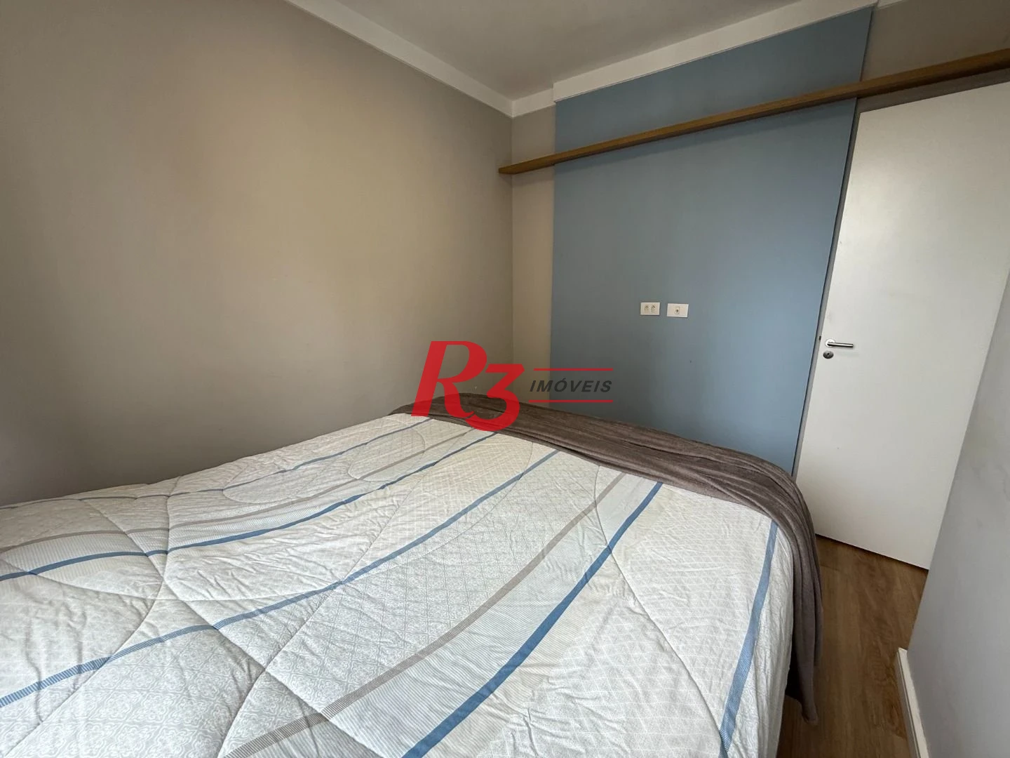 Apartamento com 2 dormitórios à venda, 45 m² por R$ 300.000,00 - Castelo - Santos/SP