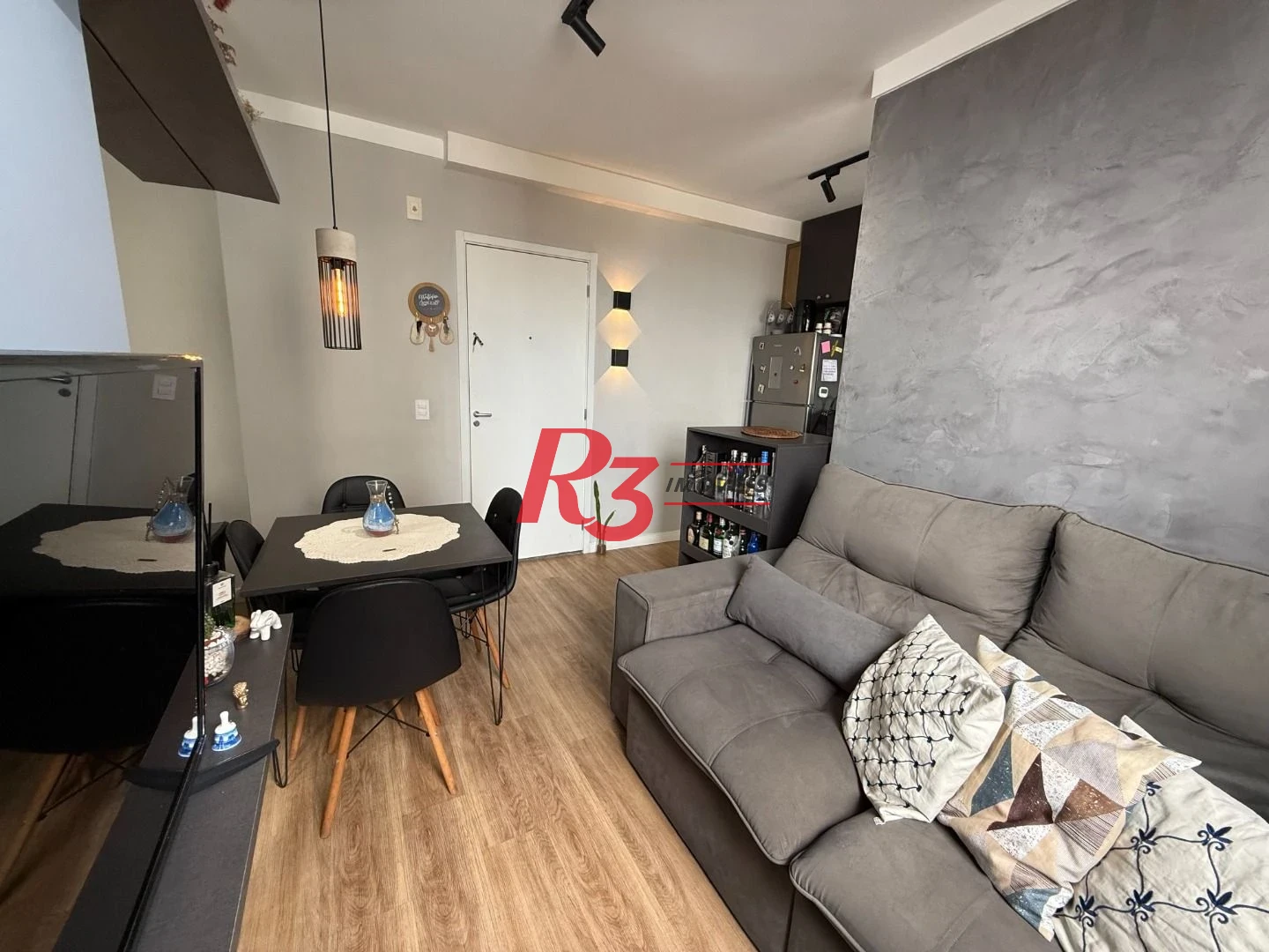 Apartamento com 2 dormitórios à venda, 45 m² por R$ 300.000,00 - Castelo - Santos/SP